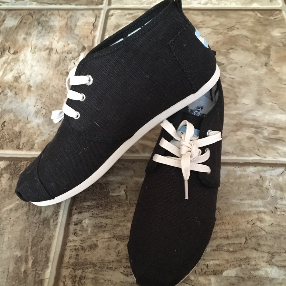 NEW! Toms Bootie👟